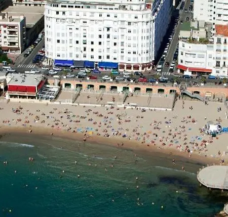 Les Catalans, Vue