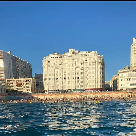 Les Catalans, Vue アパート